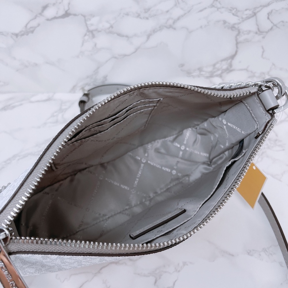 Michael Kors zip crossbody - Picture 5 of 7
